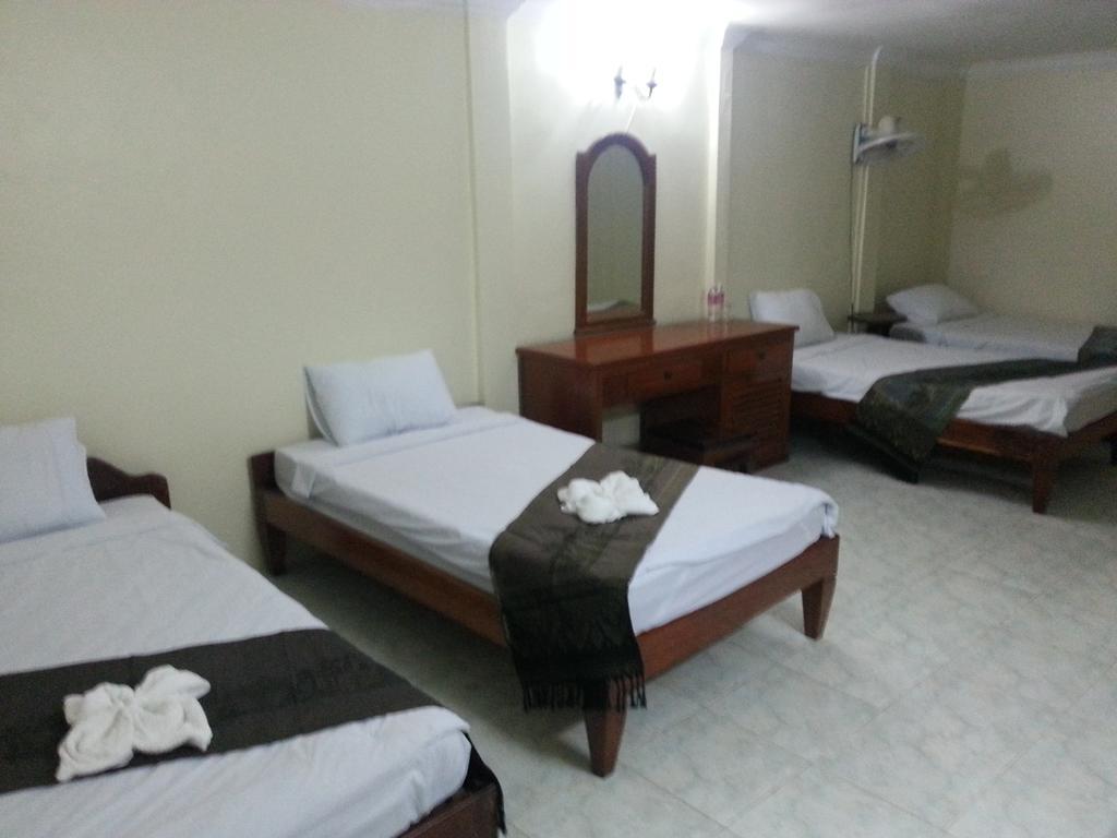 Tan Kimlong Guesthouse Ciudad de Siem Riep Habitación foto